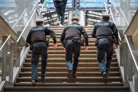 Polizeibericht | Nach Schlag mit der Bierflasche folgt Beißattacke