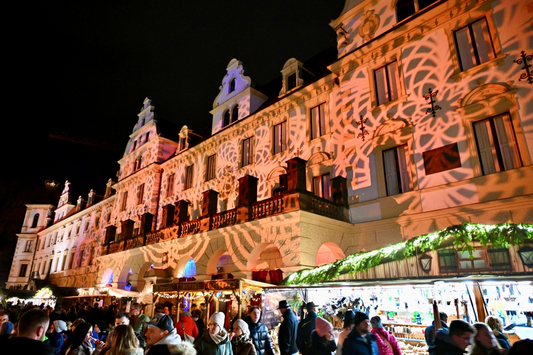 Romantischer Weihnachtsmarkt 2025 | Zwei Mal „Tag der sozialen Berufe“