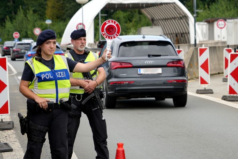 Aus bayerischen Polizeiberichten | Freilassing/Mühldorf am Inn: Jahresbilanz der Grenzpolizei