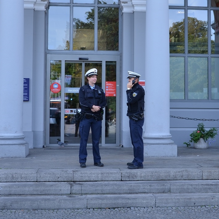 Aus bayerischen Polizeiberichten | Regensburg: Prügelei zwischen Tunesier und Afghanen