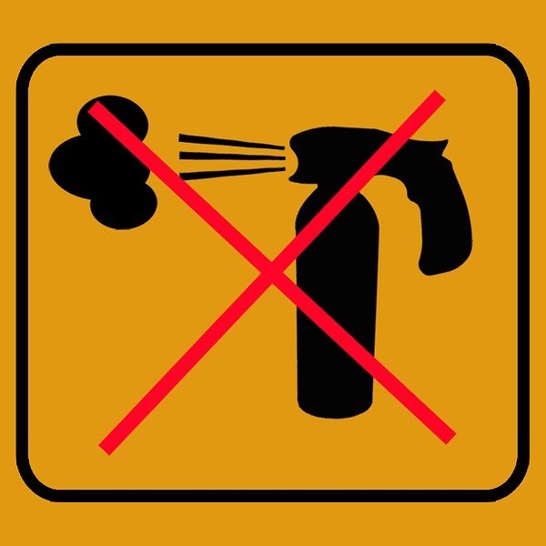 Aus bayerischen Polizeiberichten | Regensburg: S&uuml;dl&auml;ndische Betr&uuml;ger spr&uuml;hen mit Pfefferspray